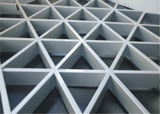 Nội thất trang trí Tam giác nhôm Kim loại lưới trần treo GB / T28001-2011