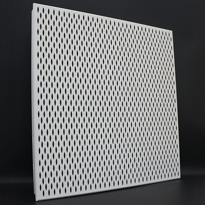 Kẹp hợp kim nhôm đục lỗ trong trần 600 × 600mm Trần kim loại treo màu trắng