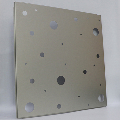 Tấm trần kim loại dày 0,7mm Tiêu chuẩn rỗng / CNC Hoa văn đục lỗ