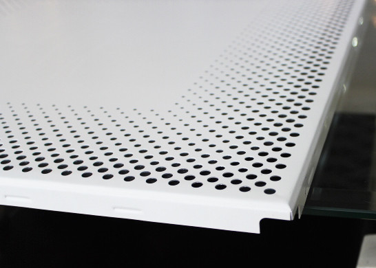 Tấm trần bằng kim loại màu trắng Perforated Tegular of Punching Holes PA6012T